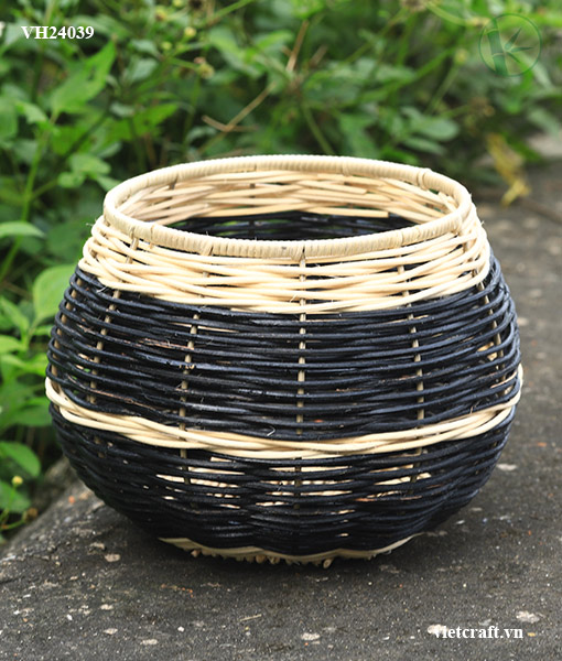 WHOLESALE Woven Rattan Core Basket – Iron Frame & Candle Lantern Supplier